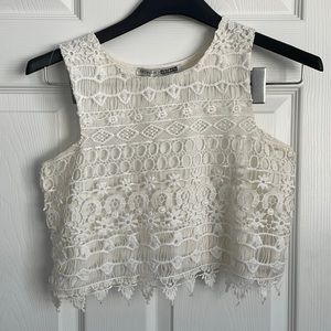 Scalloped Edge White Lace Cropped Shell Sleeveless Tank Top